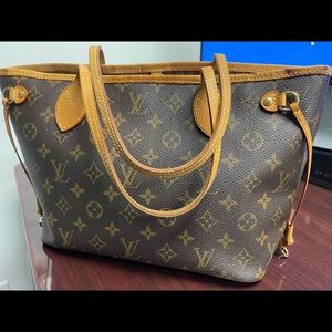Authentic Louis Vuitton  monogram Neverfull PM